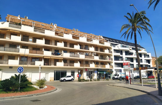 PRO2341A<br>Commercial premises for rent in a strategic area in front of the port of Dénia.