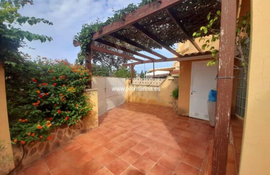 PRO2884<br>Charming triplex townhouse for sale in Denia